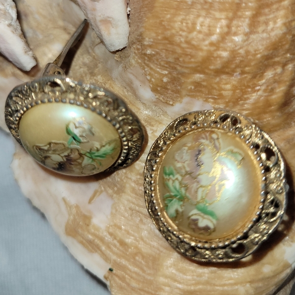 Earrings - Picture 2 of 3